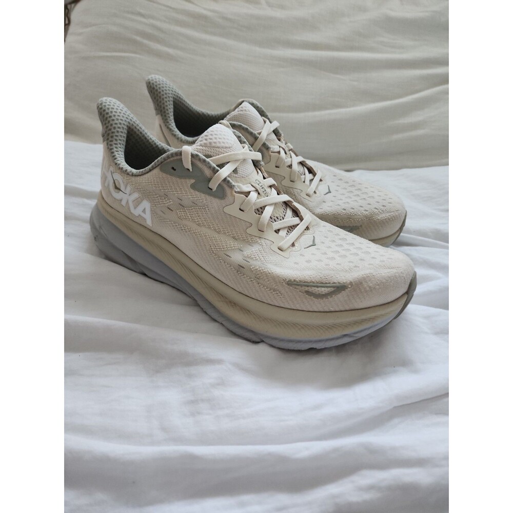 Hoka Clifton 9 Mens 10.5 D Running Shoes Oat Milk Barley 1127895-OKB Sneakers